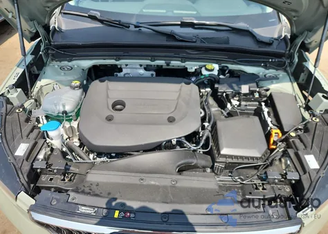 2025 Volvo Xc40 Core z USA, uszkodzony, nr VIN YV4L12UJ0S2468016